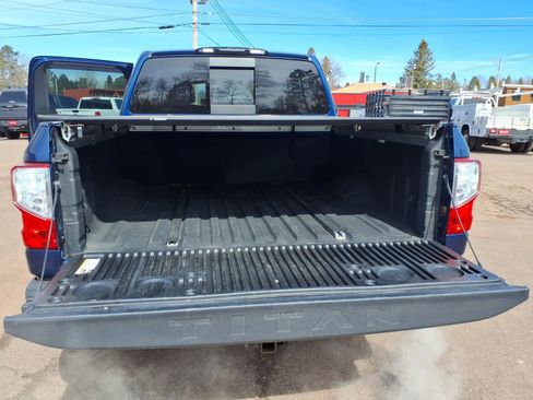 Used 2017 Nissan Titan Platinum Reserve image 12