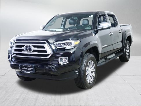 Used 2023 Toyota Tacoma Limited AWD/4WD image 3