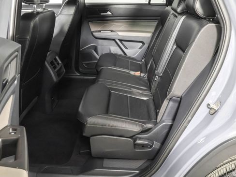 Used 2022 Volkswagen Atlas Cross Sport SEL image 38