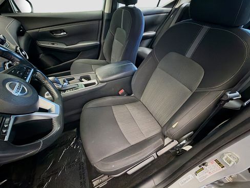 Used 2022 Nissan Sentra SV image 11