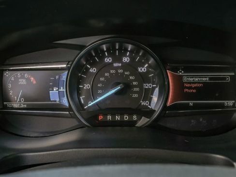 Used 2018 Ford Explorer XLT w/ Equipment Group 202A image 19