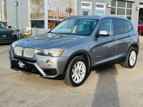 Used 2017 BMW X3 xDrive28i image 3