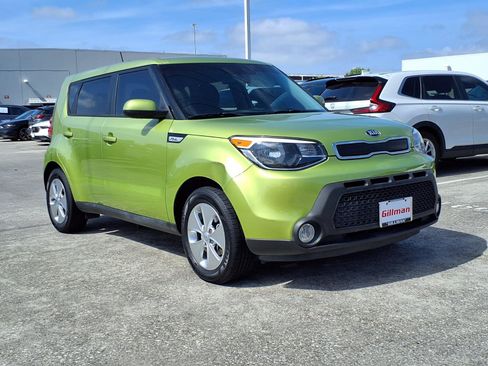 Used 2015 Kia Soul FWD image 2