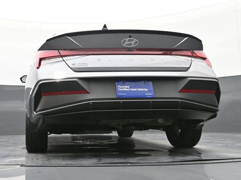 Certified 2025 Hyundai Elantra Sport image 42