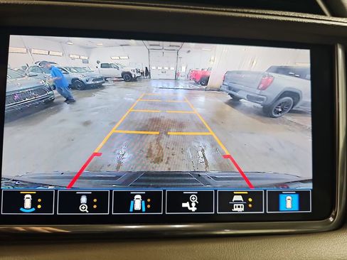 Used 2021 GMC Yukon XL Denali w/ Denali Premium Package AWD/4WD image 31
