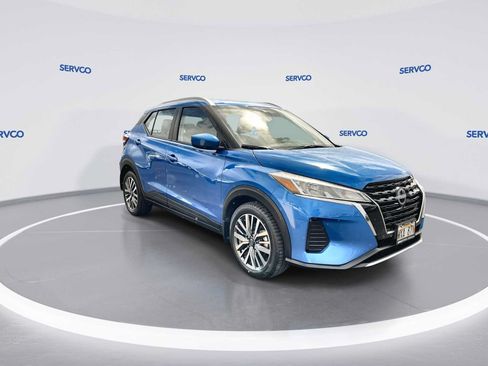 Used 2023 Nissan Kicks SV FWD image 2