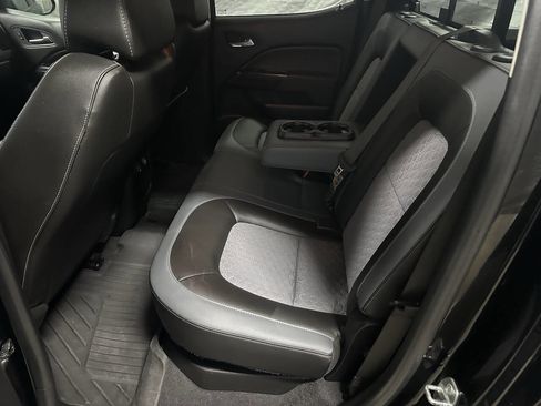 Used 2021 Chevrolet Colorado Z71 w/ Z71 Midnight Edition image 16