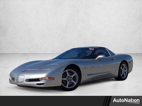 Used 2004 Chevrolet Corvette Coupe image 1