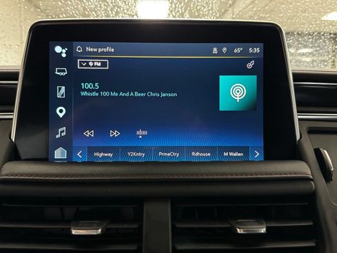 Used 2022 Chevrolet Suburban RST w/ Sport Performance Package AWD/4WD image 18