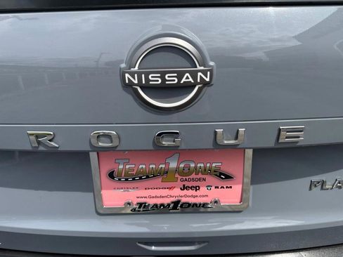 Used 2023 Nissan Rogue Platinum w/ Platinum Premium Package AWD/4WD image 37