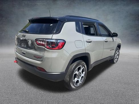 Used 2022 Jeep Compass Trailhawk AWD/4WD image 10