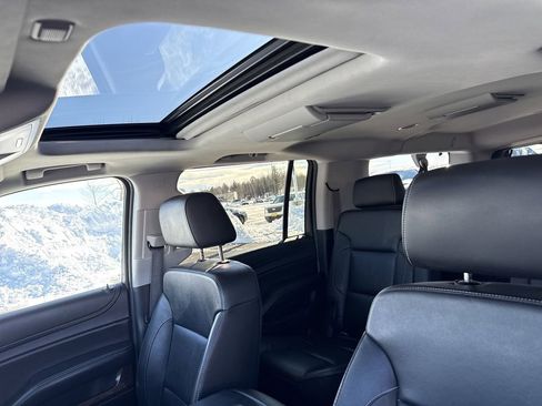 Used 2016 Chevrolet Suburban LT image 28