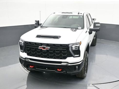 New 2026 Chevrolet Silverado 2500 ZR2 w/ LPO, Dark Essentials Package image 61