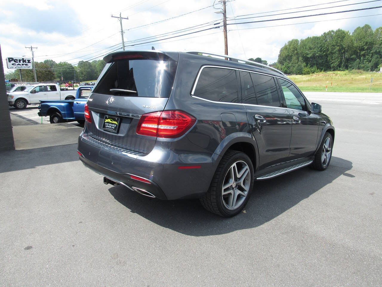 Used 2017 Mercedes-Benz GLS 550 4MATIC image 4