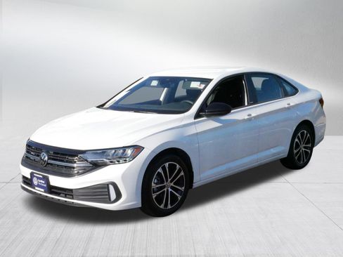 Certified 2024 Volkswagen Jetta Sport image 3