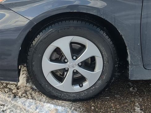 Used 2014 Toyota Prius Four image 6