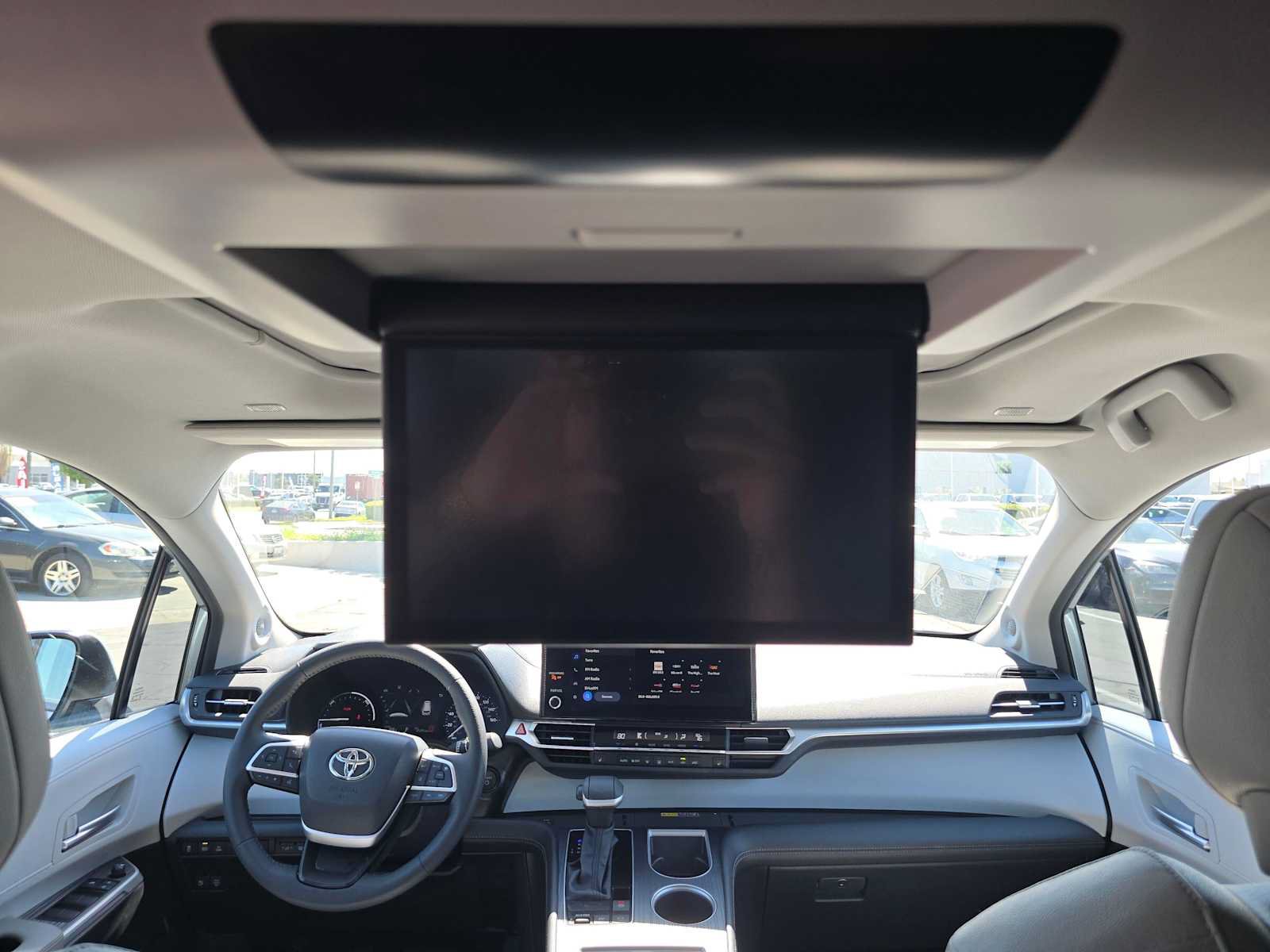 Certified 2025 Toyota Sienna XLE w/ XLE Plus Package FWD image 22