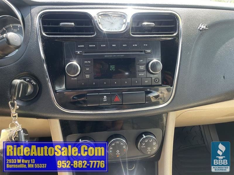 Used 2013 Chrysler 200 Touring FWD image 18