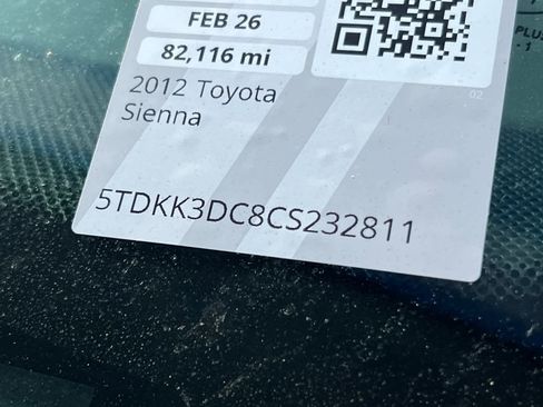 Used 2012 Toyota Sienna LE image 23