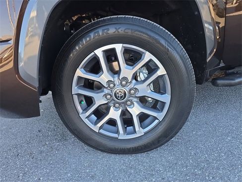 Used 2023 Toyota Tundra 1794 Edition image 33