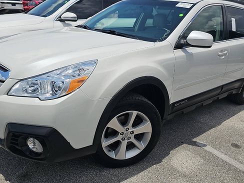 Used 2014 Subaru Outback 3.6R Limited AWD/4WD image 3