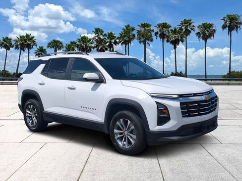 Used 2025 Chevrolet Equinox LT w/ Convenience Package II FWD image 2