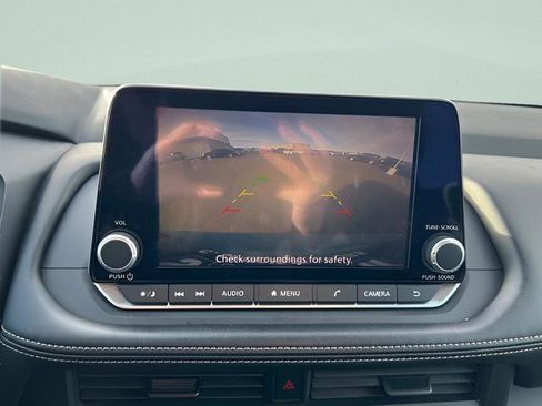 Used 2024 Nissan Rogue S image 20