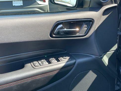 Used 2025 Dodge Durango GT AWD/4WD image 14