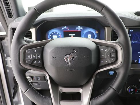 New 2025 Ford Bronco Outer Banks image 14