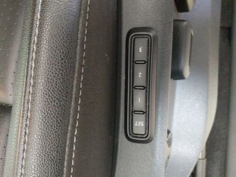Used 2019 Volkswagen Atlas SEL AWD/4WD image 16