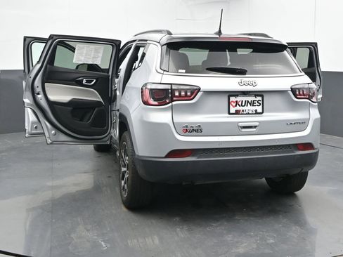 Used 2025 Jeep Compass Limited AWD/4WD image 58