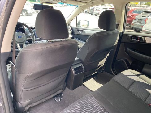 Used 2017 Subaru Outback 2.5i Premium AWD/4WD image 24