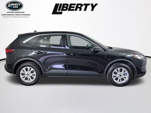 Used 2023 Ford Escape Active AWD/4WD image 2