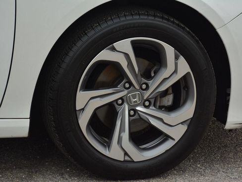 Used 2018 Honda Accord EX image 34