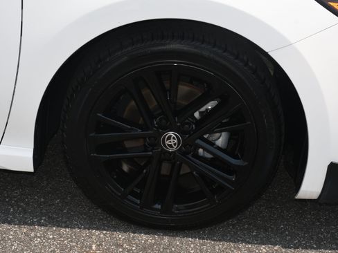 Used 2025 Toyota Camry SE FWD image 20