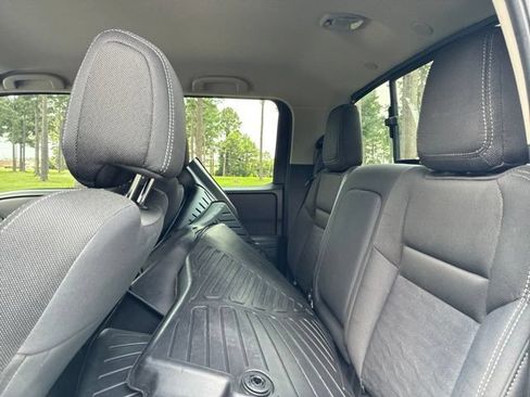 Used 2023 Nissan Frontier SV w/ SV Convenience Package RWD image 22