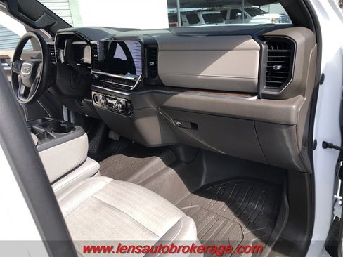 Used 2022 GMC Sierra 1500 SLE AWD/4WD image 24