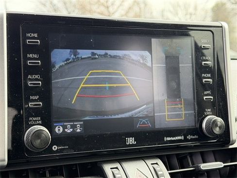 Used 2020 Toyota RAV4 Limited image 18