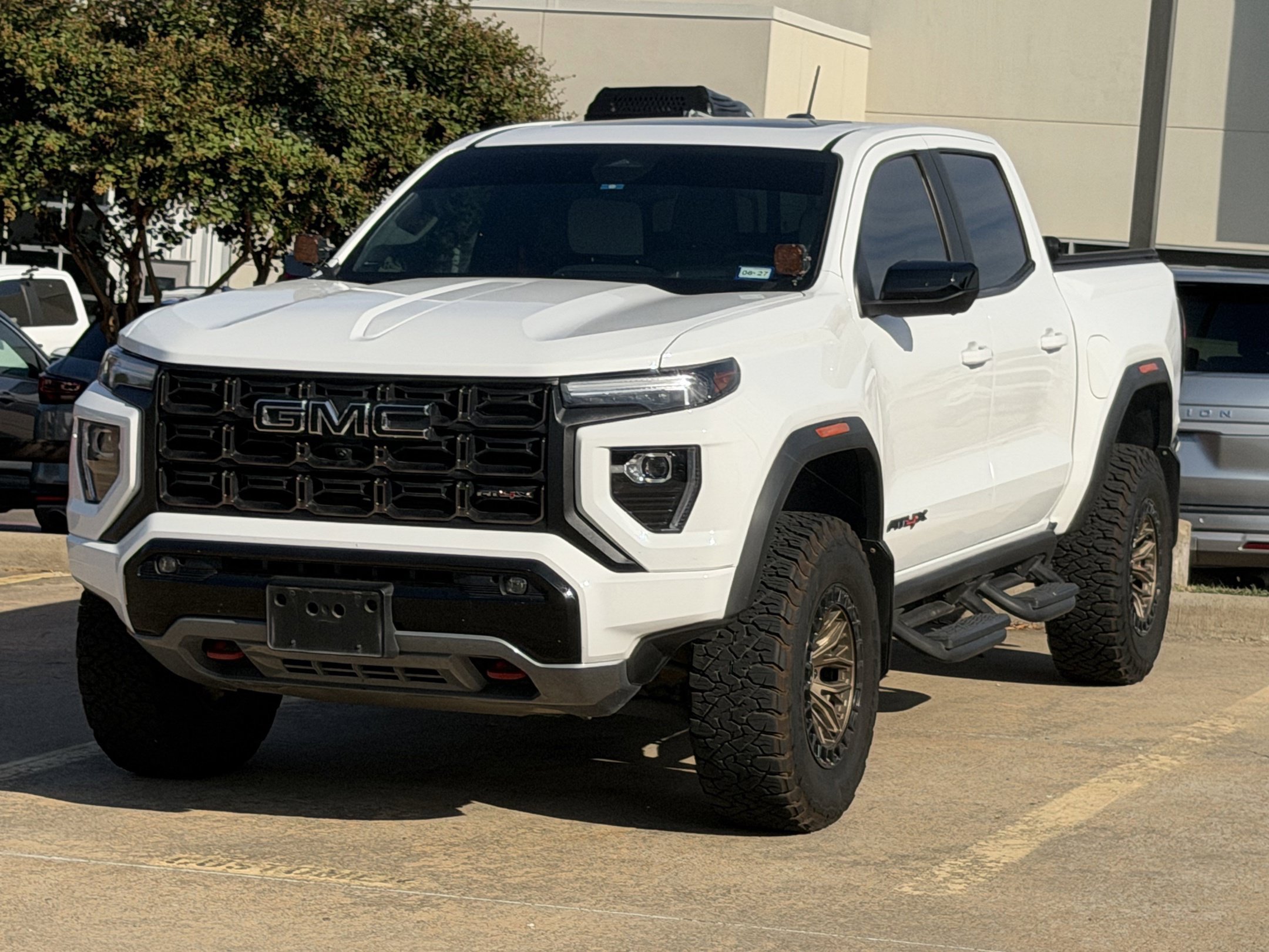 Used 2023 GMC Canyon AT4X AWD/4WD image 3