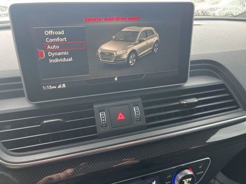 Used 2018 Audi SQ5 Premium Plus w/ Navigation Package image 19