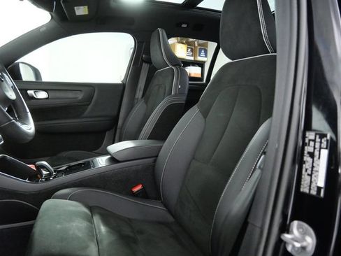 Used 2023 Volvo XC40 Recharge Plus AWD/4WD image 14