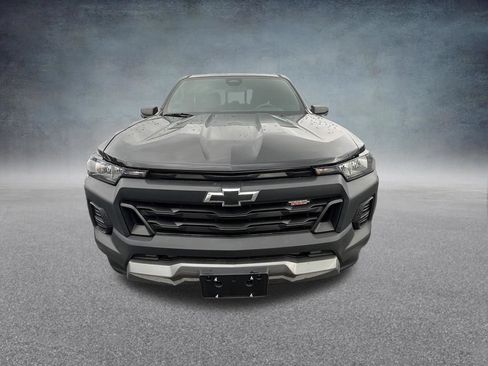 Used 2023 Chevrolet Colorado Trail Boss w/ Advanced Trailering Package AWD/4WD image 2