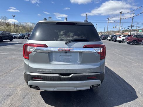 Used 2023 GMC Acadia SLE w/ Driver Convenience Package AWD/4WD image 4
