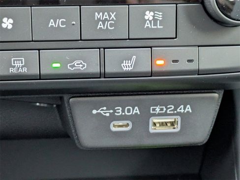 New 2026 Subaru Outback Premium image 25