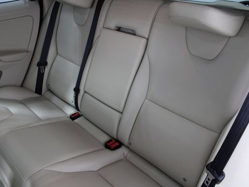 Used 2015 Volvo XC60 T6 Platinum AWD/4WD image 18