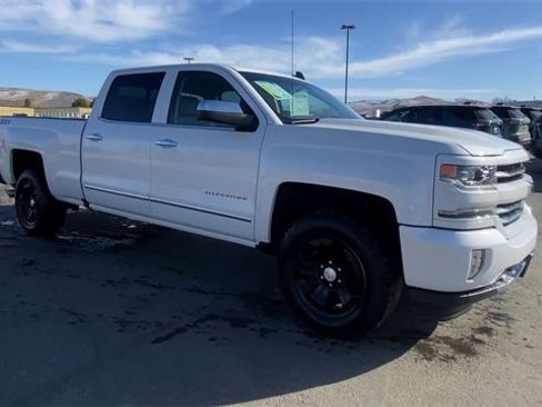 Used 2018 Chevrolet Silverado 1500 LTZ Z71 image 2