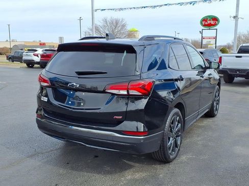 Used 2023 Chevrolet Equinox RS image 3