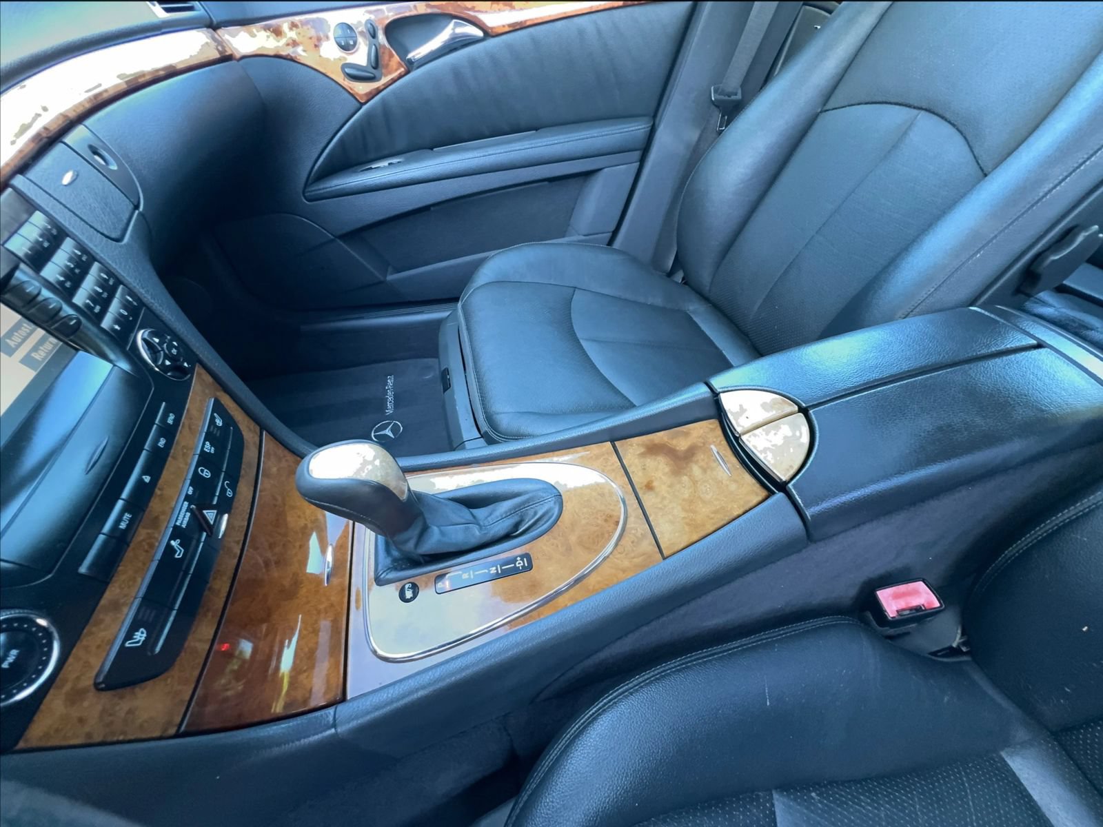 Used 2003 Mercedes-Benz E 320 Sedan image 31