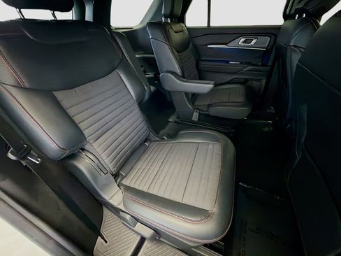 Used 2025 Ford Explorer ST-Line w/ Premium Package RWD image 14