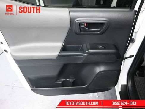 Used 2022 Toyota Tacoma SR image 24